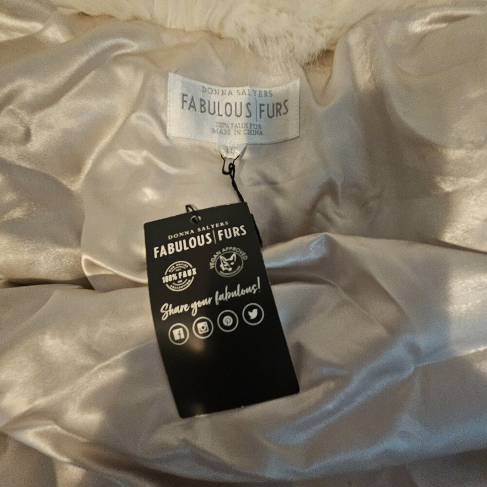 NWT Donna Salyers Fabulous Furs XS Arctic White Faux Fox Fur Vest Pockets Ski - Picture 8 of 9